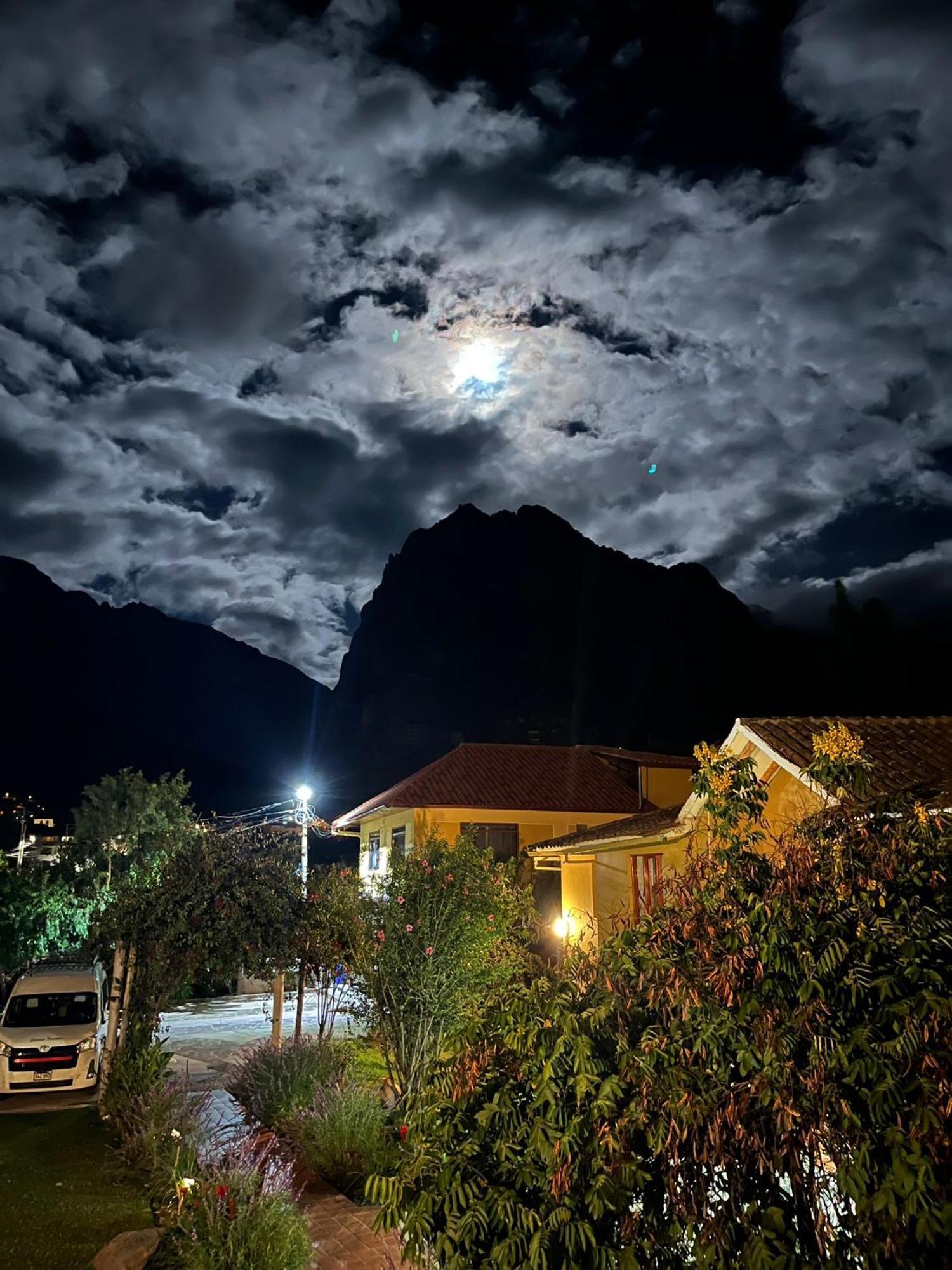 Tunupa Lodge Hotel Ollantaytambo Buitenkant foto