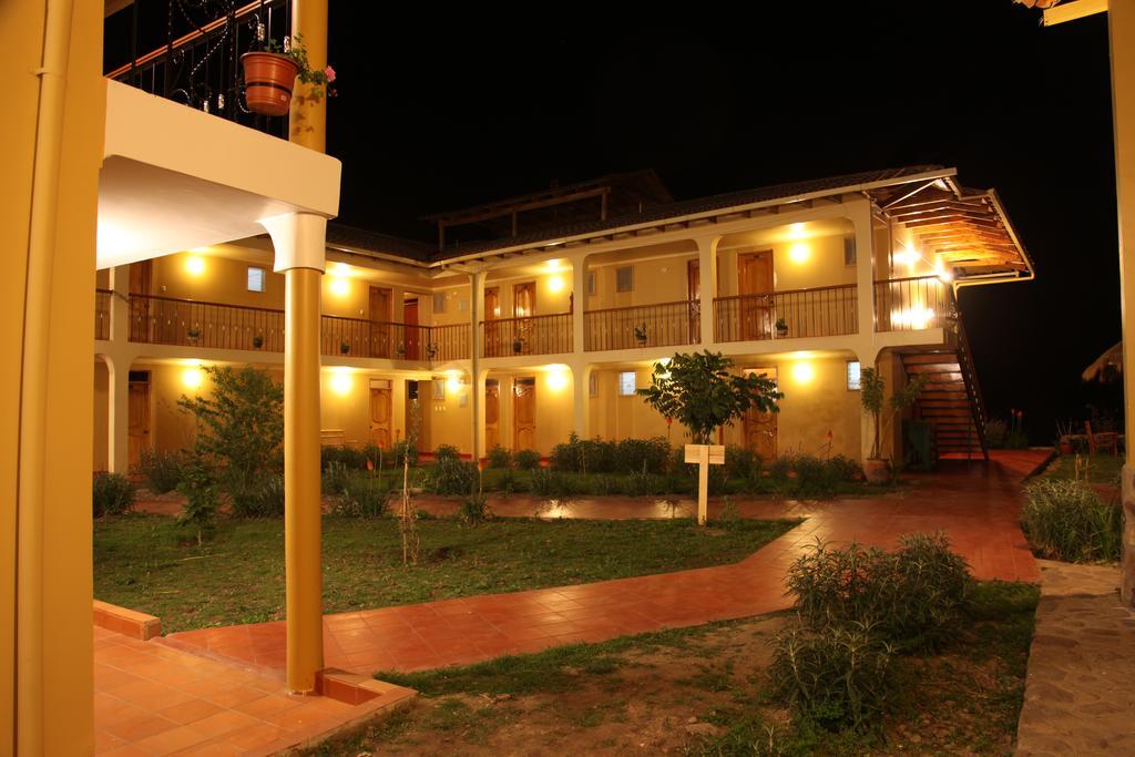 Tunupa Lodge Hotel Ollantaytambo Buitenkant foto