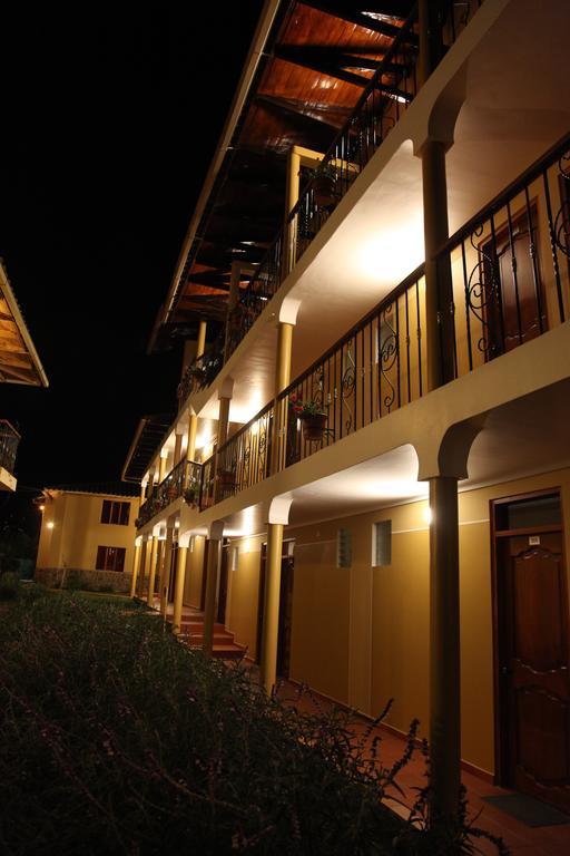 Tunupa Lodge Hotel Ollantaytambo Buitenkant foto